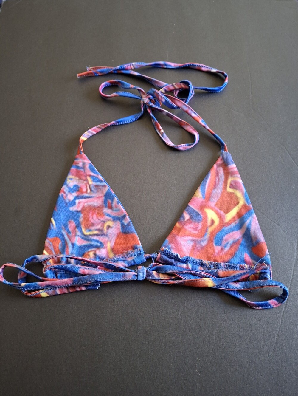 Colorful Abstract Ruched Tie-Side Crop Top & Matching Triangle Top Set - Picture 3 of 11